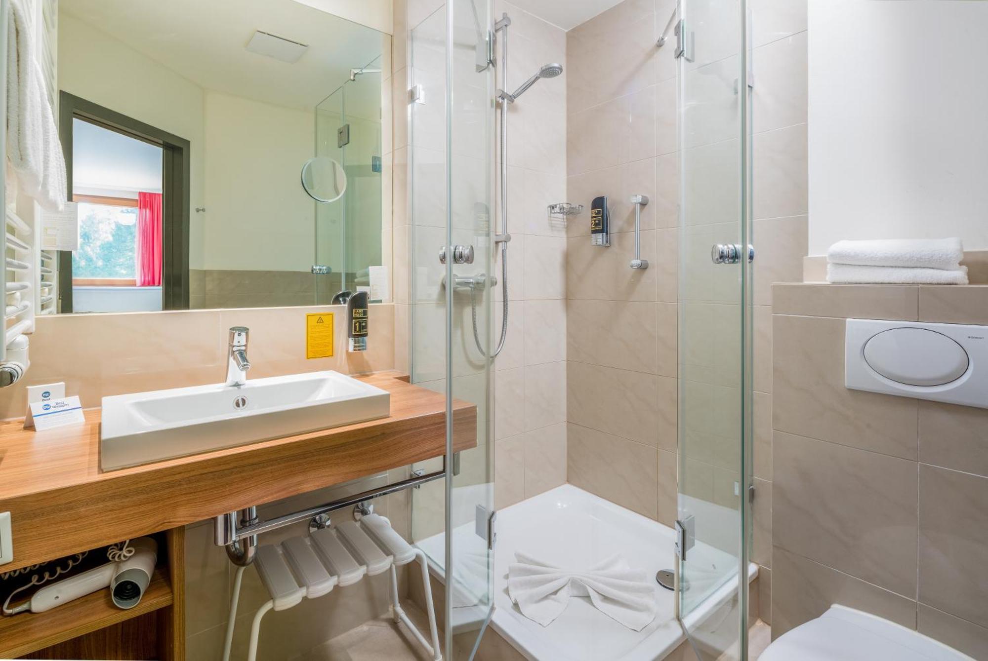 Best Western Hotel Brunnenhof فايبيرسبرون المظهر الخارجي الصورة